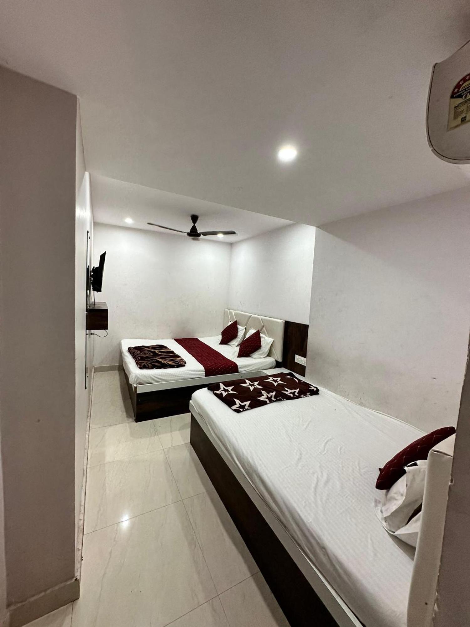 Hotel Cable Car Varanasi Esterno foto
